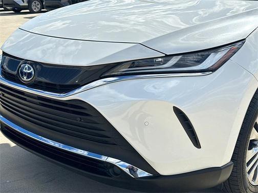 2022 Toyota Venza XLE
