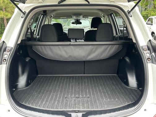 Super White 2017 Toyota RAV4 LE