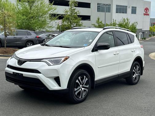 Super White 2017 Toyota RAV4 LE