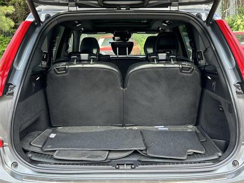 2019 Volvo XC90 T5 R-Design