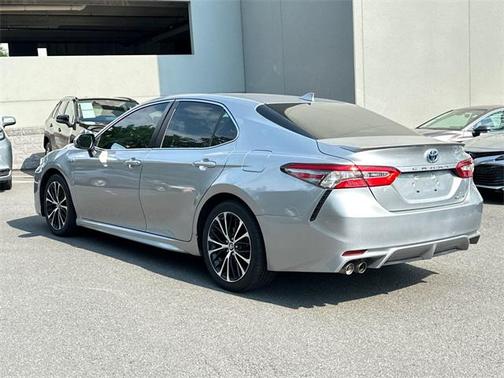 2019 Toyota Camry Hybrid XLE