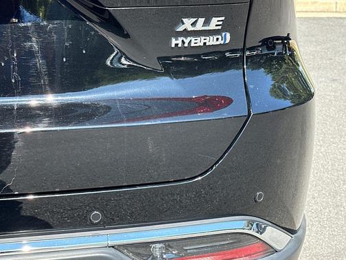 Black 2021 Toyota Venza XLE