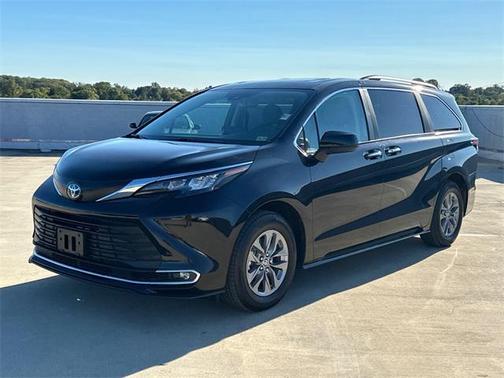 2024 Toyota Sienna XLE 7 Passenger