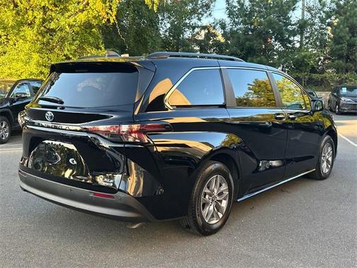 2024 Toyota Sienna XLE 7 Passenger