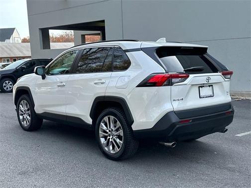 2022 Toyota RAV4 XLE Premium