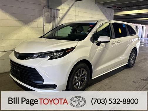 2025 Toyota Sienna LE