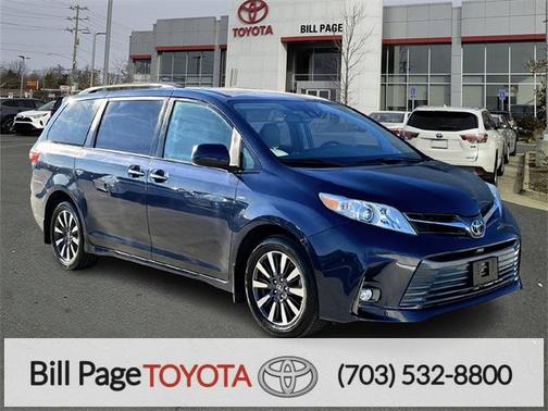 2018 Toyota Sienna XLE