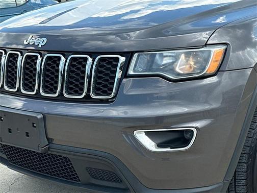 2019 Jeep Grand Cherokee Laredo