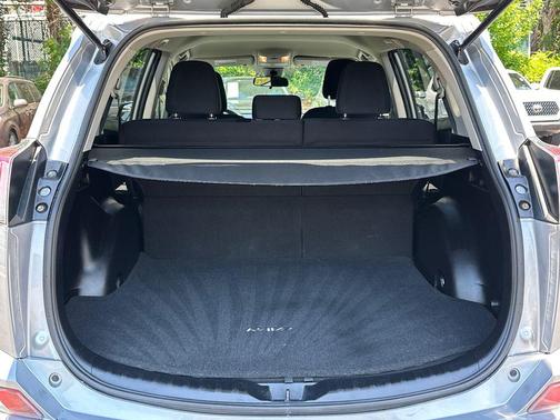 Silver Sky Metallic 2017 Toyota RAV4 LE