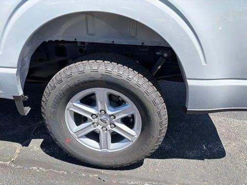 Avalanche 2026 Ford F-150 XLT