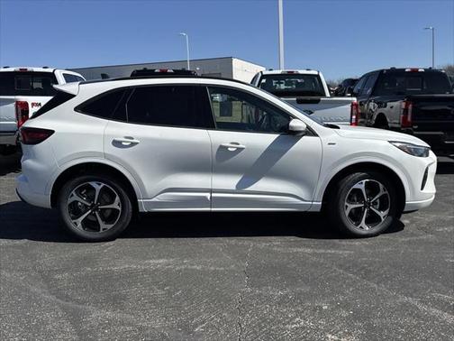 2025 Ford Escape ST-Line Elite