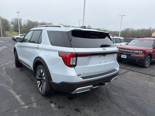 Space White Metallic 2026 Ford Explorer Platinum