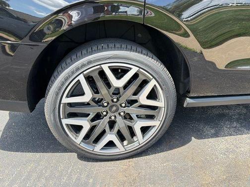 Black Metallic 2027 Ford Expedition Platinum