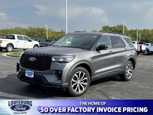 2025 Ford Explorer ST-Line
