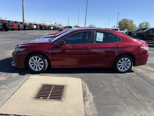 2019 Toyota Camry LE