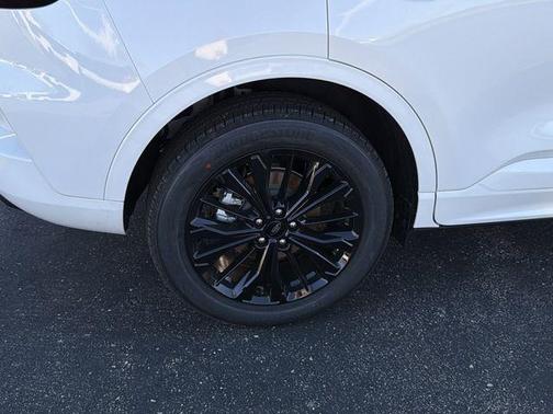 2026 Ford Escape ST-Line Elite