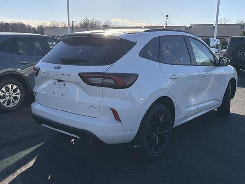 2026 Ford Escape ST-Line Elite