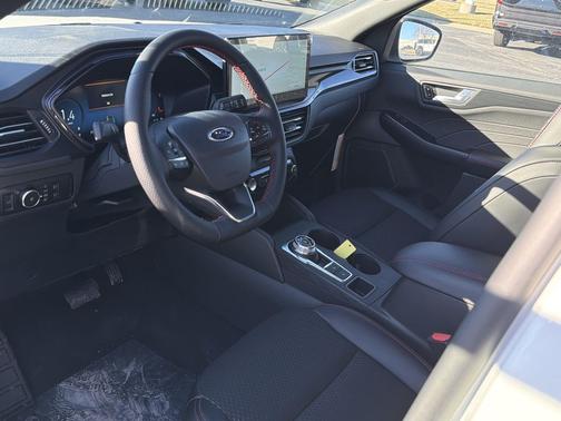 2026 Ford Escape ST-Line Elite