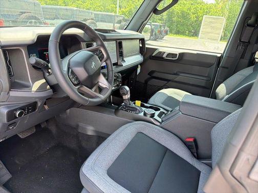 Oxford White 2026 Ford Bronco Big Bend
