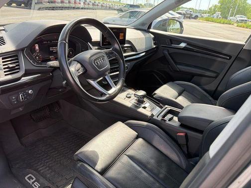 Manhattan Gray Metallic 2018 Audi Q5 2.0T Prestige