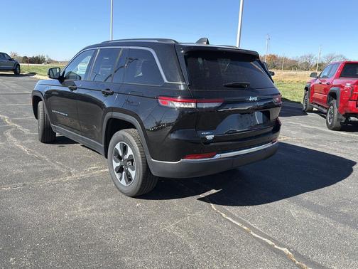 2024 Jeep Grand Cherokee 4xe Base