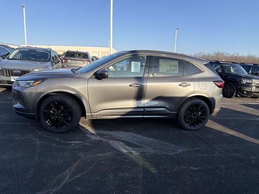 2026 Ford Escape ST-Line Elite