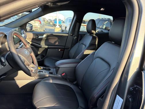 2026 Ford Escape ST-Line Elite