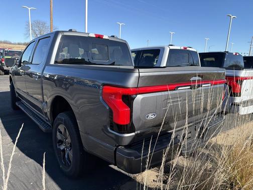 2025 Ford F-150 Lightning LARIAT