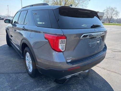 Carbonized Gray Metallic 2022 Ford Explorer XLT