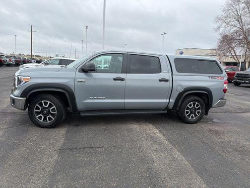 2018 Toyota Tundra SR5