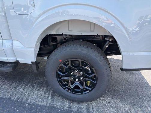 Avalanche 2026 Ford F-150 XLT