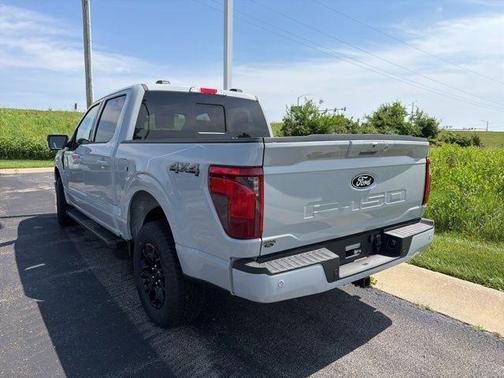 Avalanche 2026 Ford F-150 XLT