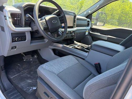 Avalanche 2026 Ford F-250 XLT