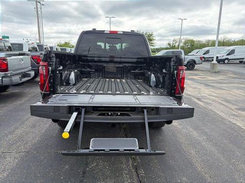 Agate Black Metallic 2026 Ford F-150 XLT