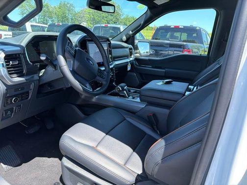 Star White Metallic Tri-Coat 2026 Ford F-150 Lariat