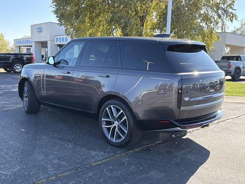 2025 Land Rover Range Rover P400 SE