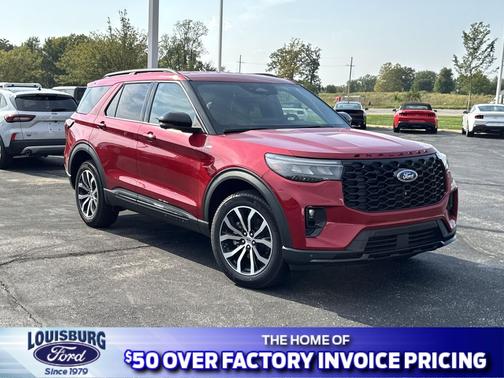 2025 Ford Explorer ST-Line