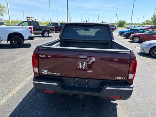 Deep Scarlet Pearl 2018 Honda Ridgeline RTL