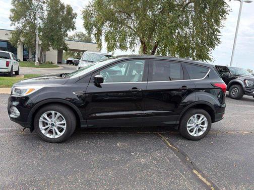 Agate Black Metallic 2019 Ford Escape SE
