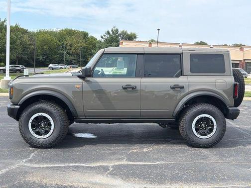 Gray 2026 Ford Bronco Badlands