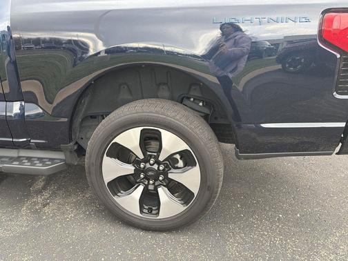 2024 Ford F-150 Lightning Platinum
