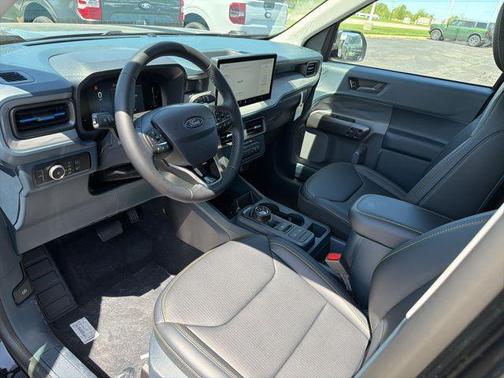 Shadow Black 2026 Ford Maverick Lobo Standard