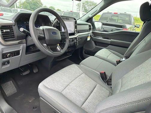 Oxford White 2026 Ford F-150 XLT