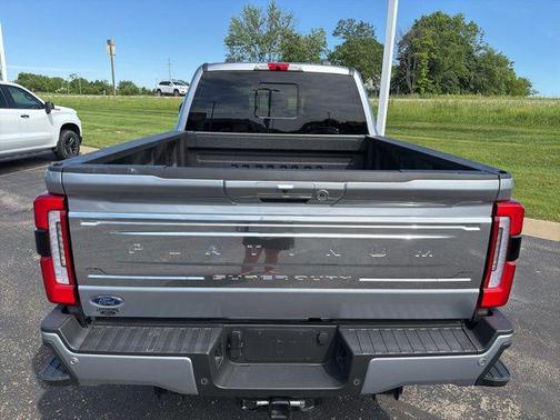 Iconic Silver Metallic 2024 Ford F-250 Platinum