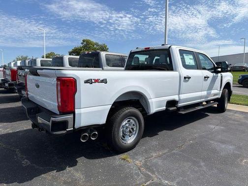 Oxford White 2026 Ford F-350 XL