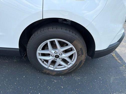 Star White Metallic Tri-Coat 2023 Ford Edge SEL