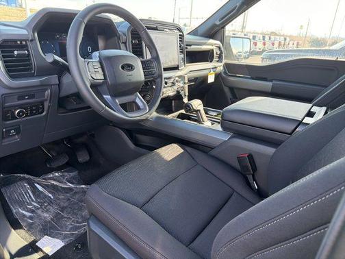 Avalanche 2026 Ford F-150 XLT
