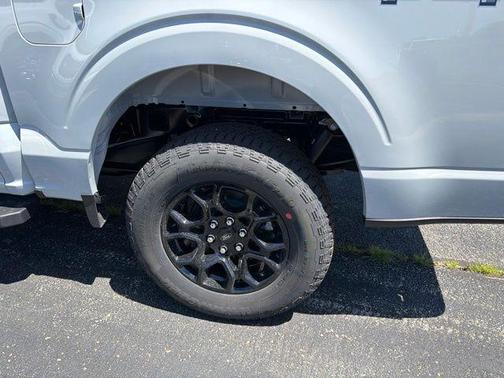 Avalanche 2026 Ford F-150 XLT