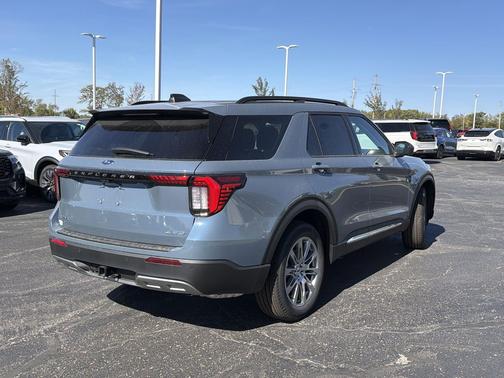 2025 Ford Explorer Active