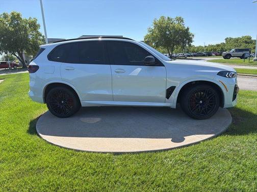 Mineral White Metallic 2024 BMW X5 M Base